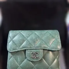 CHANEL マトラッセ 二つ折り財布 グリーン　parisにて購入のサムネイル