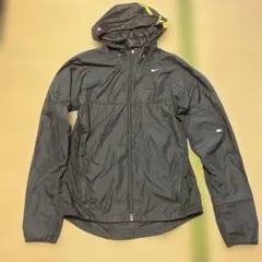 Nike フード付きウィンドブレーカー Sサイズ