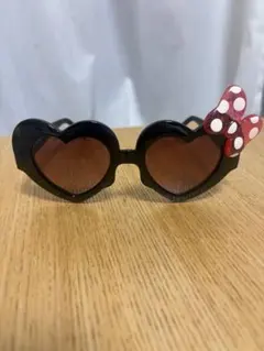 ディズニー　ミニー ハートサングラス ドット柄
