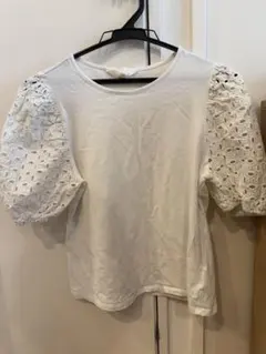 H&Mホワイトレーストップスのサムネイル