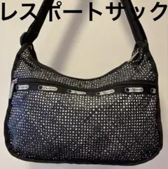 レスポートサック　ポーチ付ショルダーバッグ　ドットのような柄ブラック