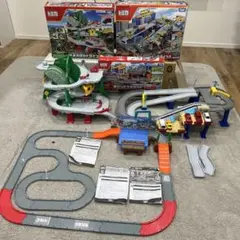 トミカ 高速道路　山登りドライブ　タウン道路セット　まとめうり　　トミカ5台付き