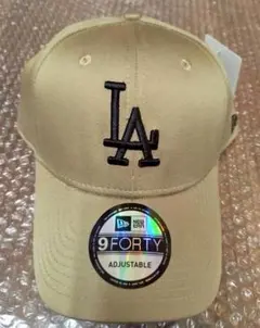 New Era LAロゴ Beige色Black刺繍男女用キャップフリ➖️サイズ