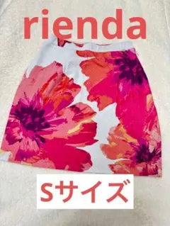 【超美品】　Rienda リエンダ　花柄　ミニスカート　美脚　夏服のサムネイル