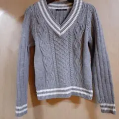 INGNI グレー Vネック セーター Mサイズ