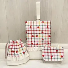 完成品《Cath Kidston生地》上履き入れ　移動ポケットなど　3点　いちご