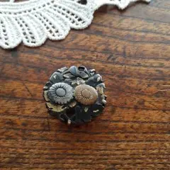 金工　帯留め　アンティーク　布袋尊　彫金　七福神　目貫　前金具 金工 帯留め アンティーク 布袋尊 彫金 七福神 目貫 前金具