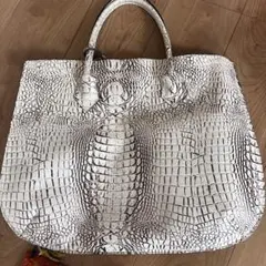 クロコダイル風　Ａ4収納　 レディース、メンズ　どちらでも　ハンドバッグ