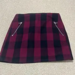 GAP 赤と黒のチェック タイトスカート