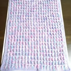 かぎ針編みのグラデーションブランケット　ひざ掛け　おくるみ　ハンドメイド