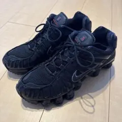 Nike Shox ブラックスニーカー