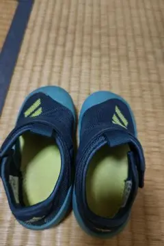 adidas キッズシューズ ネイビー/イエロー