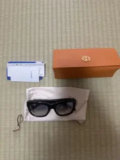 トリーバーチ　サングラスのサムネイル