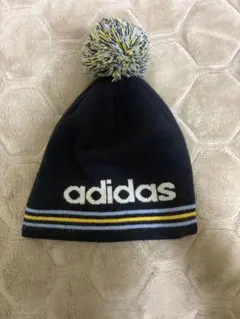 adidas ニット帽 ビーニー ポンポン付き