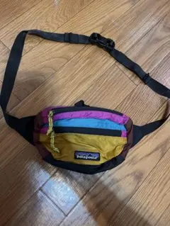 patagonia ボディバッグ マルチカラー
