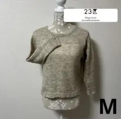 ショート丈ニット