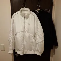 襟なしジャケット