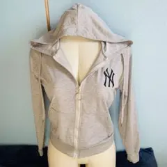 Item thumbnail for item 5e4692d0-f025-40f3-b4b6-46245a3bfd83