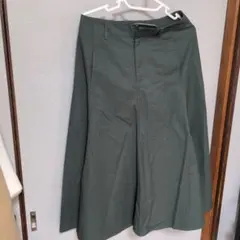 UNIQLO U ダークグリーン フレアスカート
