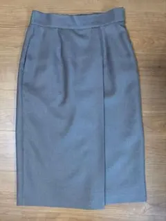 ソージュ／リネーラタイトスカート Mサイズ カーキ