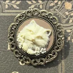 ラスト　ゴージャスな長毛猫のカメオ　ブローチ　ブラウン