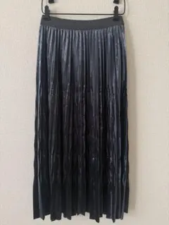 【ABITOKYO】 ラインストーン付 ベロアプリーツスカート チャコールグレー