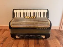 Silver tone ビンテージアコーディオン - メルカリ