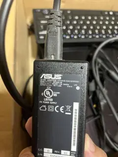 ASUS AC/DCアダプター ADP-65JH B 19V 3.42A