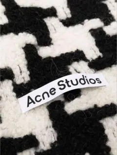 【お値下げ中】Acne Studiosスカーフ マフラー （ブラック×ホワイト）
