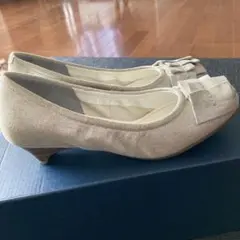 REGAL シルバーリボン付ローヒールシューズ