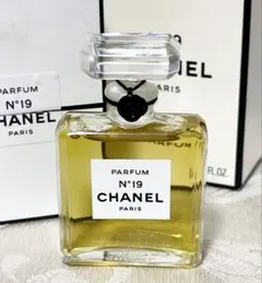 2026年最新】CHANEL NO.19の人気アイテム - メルカリ