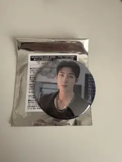 SEVENTEEN CAFE 缶バッジ　ウォヌ