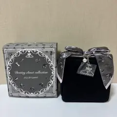 【未使用】ジルスチュアート　リボン付き黒ポーチ