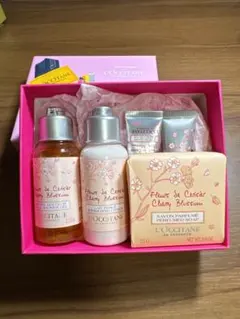 ロクシタン　チェリーブロッサム　ボディミルク　ハンドクリーム　リップバーム