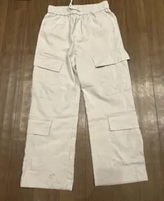 ホワイト カーゴパンツ 複数ポケット