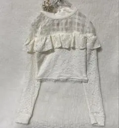 LIZ LISA 総レース フリルカットソー ハイネック ビジューチャーム付き①