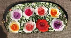 花柄刺繍ポーチ 約20×10×マチ2cm