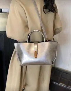 Item thumbnail for item 22dc6bcb-5e8a-40c2-9973-b2e98c0c787a