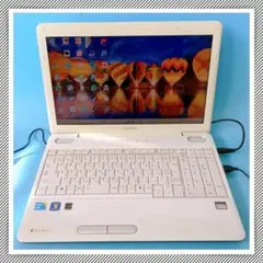 大人気❤️TOSHIBAホワイトノートパソコン❤️サクサク快適！新品SSD