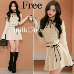 新品タグ付 ウエストオープンリボンデザインニットミニワンピース ダーリッチ F