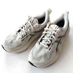 アシックス NOVABLAST 5 26.5cm Oatmeal/Black