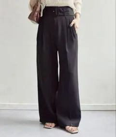 Thevon ベルト付きハイウエストタックパンツ