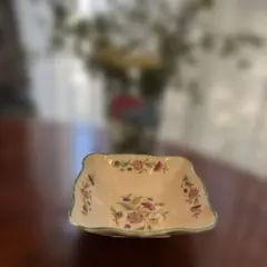 MINTON Haddon Hall スクエアボウル 皿　中古のサムネイル