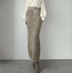Louere シャギーニットペンシルスカート　ラメシルバーJUNOAH