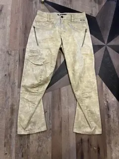 Item thumbnail for item 608536ca-2ea2-4c75-bf5d-f6e6705f9eeb