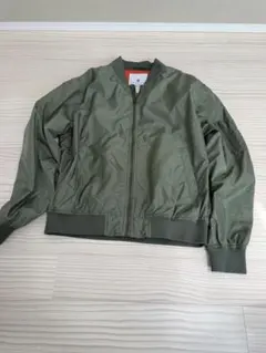 オリーブグリーン MA-1ジャケット