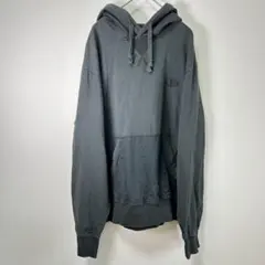 【GUESS】ダークグリーン パーカー カジュアル 落ち着いた雰囲気 メンズ L