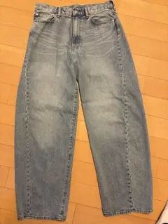 GU バレルレッグジーンズ オンライン限定商品