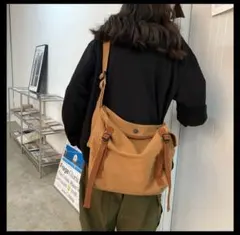 ニュースペーパーバッグ　ミリタリー　メッセンジャーバッグ　ショルダーバッグ