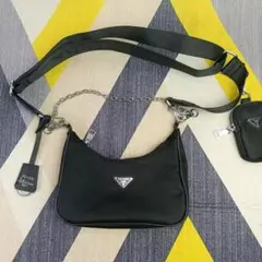 美品 PRADA ショルダーバッグ ナイロン L